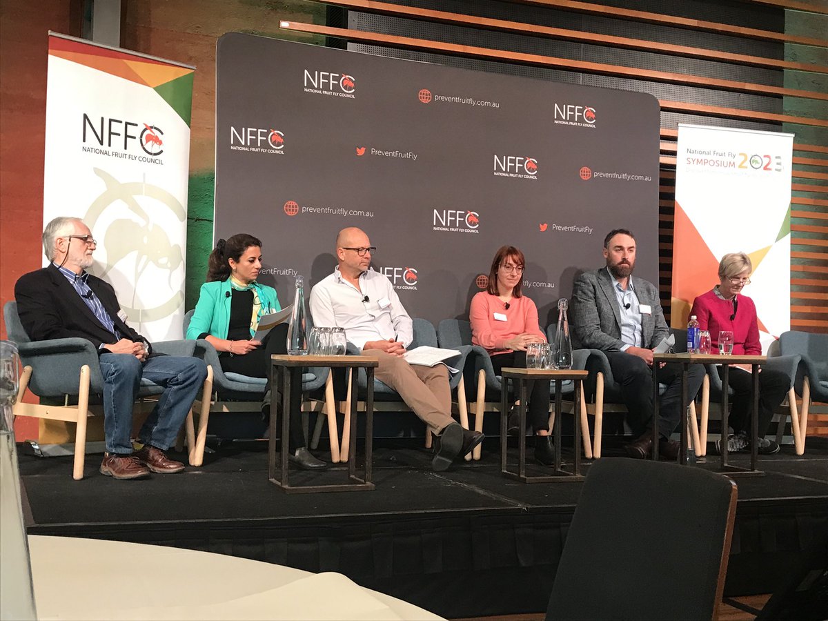 HazelScienceNut's tweet image. First time on an #expertpanel! Great discussion around toolbox for chemically-limited future, for me this toolbox contains 3 ‘Ms’ - management+monitoring+modelling (incl. #MLAI) and how they work together is most important, with models to both explore and enable @PreventFruitFly