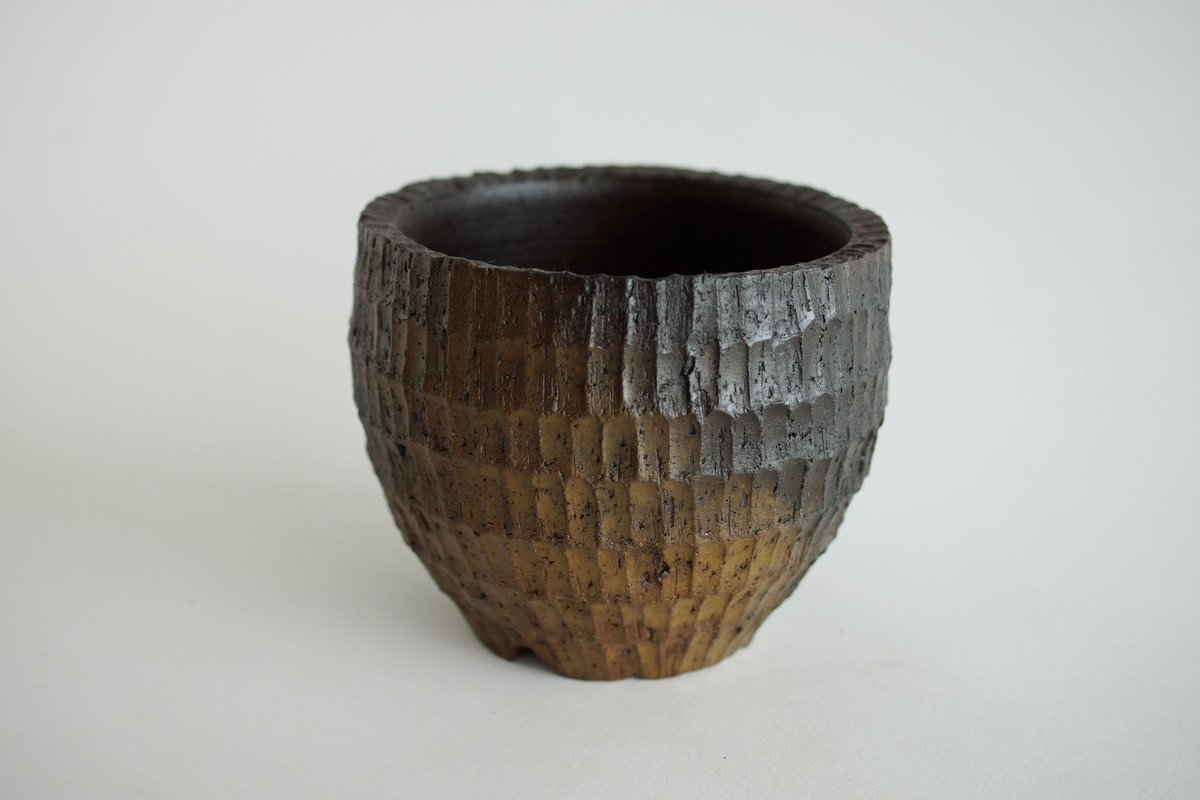 バタバタしておりましたが納品無事に終わりました！
明日から植木鉢展に参加します🌿
ご興味のある方是非お立ち寄りくださいませ♪
 『植木鉢展』
7月22日(土)〜8月6日(日)
場所：桧佐陶工房
〒309-1626　茨城県笠間市下市毛43-1
営業時間：8:30～17:00