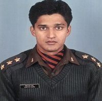 Jaishree_7's tweet photo. Remembering our Hero 
Capt Vinayak Gore 
31 Med Regt 
on his Birth Anniversary today. 
Capt Vinayak was born this day in 1968 in Mumbai. The only son to his parents, he was an excellent sportsman, a keen footballer, who had participated in many inter college tournaments. He was fondly known as Maradona by his friends. Greatly inspired by the lives of Shivaji Maharaj and Veer Savarkar, he chose to leave his Chartered Accountancy course mid way and attempt the CDS exams. Clearing that, he joined the IMA and was later commissioned into 31 Med Regiment on 12Jun 91. 
On 26th Sep 1995, while his Unit was deployed in Kupwara, there was unprovoked firing by the enemies at the border post. Capt Vinayak's post was fired upon heavily. He and his men too put up a brave fight. But one of the missiles fired by the enemies, hit him directly and he made the Supreme sacrifice. 
He was just 27 and had served for only 3 1/2 years. 
Happy Birthday Hero💐
Gone too soon but not forgotten. 
Respect and Gratitude forever @AnuradhaGore2 Aunty.
Info credit : Honourpoint
#amarbalidani
