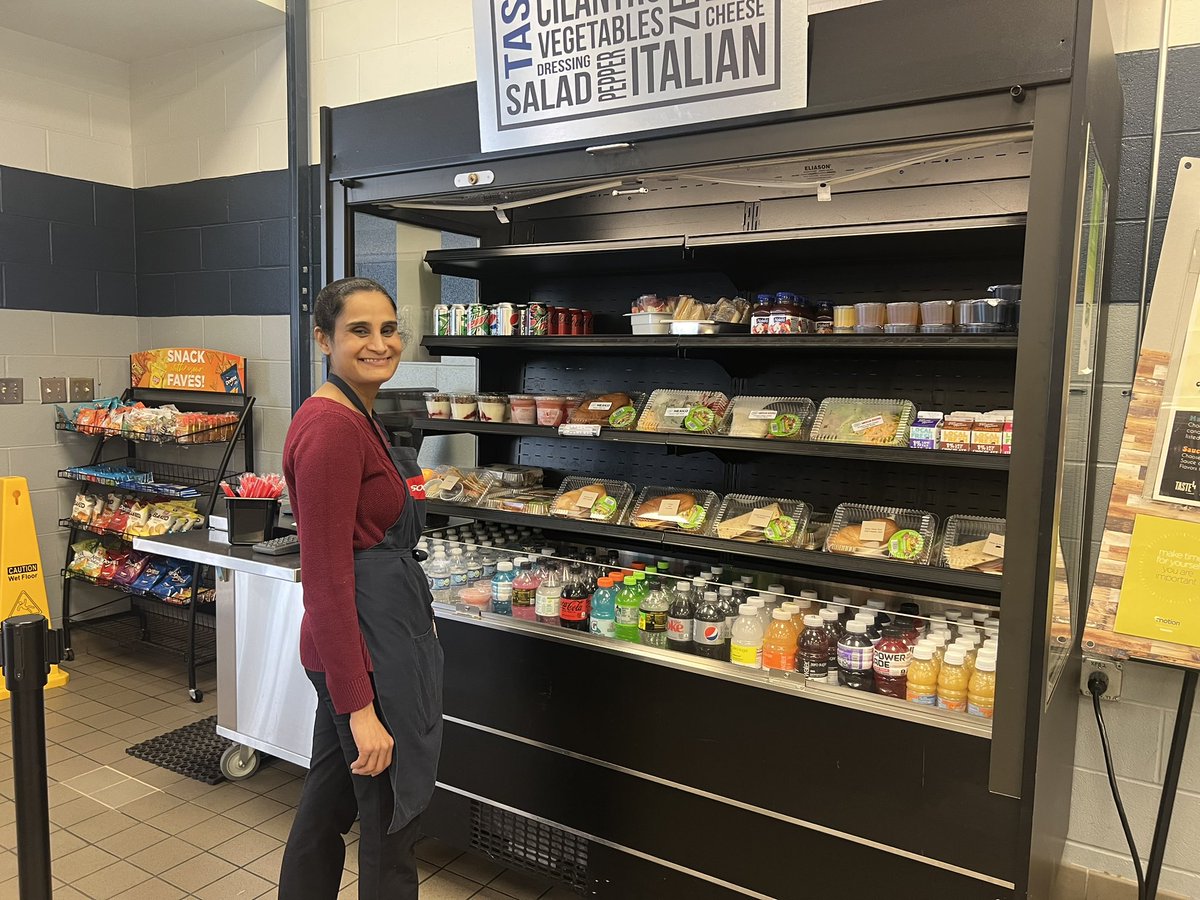 SwedishChefFHSD's tweet photo. Sodexo Family is getting ready to serve up some delicious food in our cafeterias &amp; welcome back our valued students &amp; staff! 🌻 https://t.co/aetFRtGqym