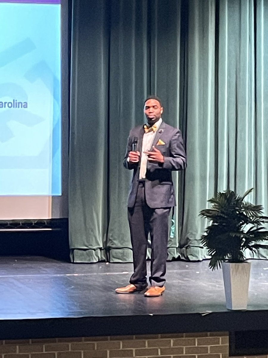 CarverLyon's tweet photo. The C.A. Johnson Cluster welcomed @WNESRockets principal Reynard Jefferson on Monday and we welcomed @CAJHornets principal Dr. Brenton Coe on this evening. We are looking forward to great collaboration within our cluster. @WAPerryMS @RichlandOne @JLDevine1 https://t.co/mMfll5wTD0