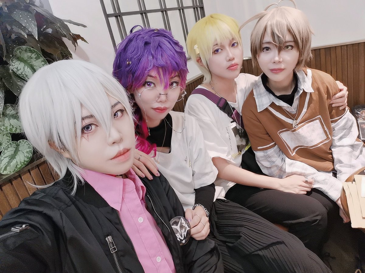 WuMian_Akira's tweet photo. Travel records with family members. ww💜❤️🧡💛
🔮:me
🐑:@kiren925
👮:@LUCKYSHINYAKI
💎:@tanxueying92
#FulgurOvid #Legatus #Artchivist
#UkiVioleta #VioletaAtelier #ukiformFan
#SonnyBrisko #Briskart
#AlbanKnox #AlbanKnoxArt
#psyborg #sonnyban #Noctyx https://t.co/11aigbKpdx