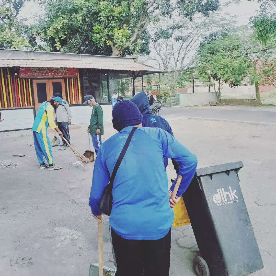 Kelurahan Cimincrang tweet media
