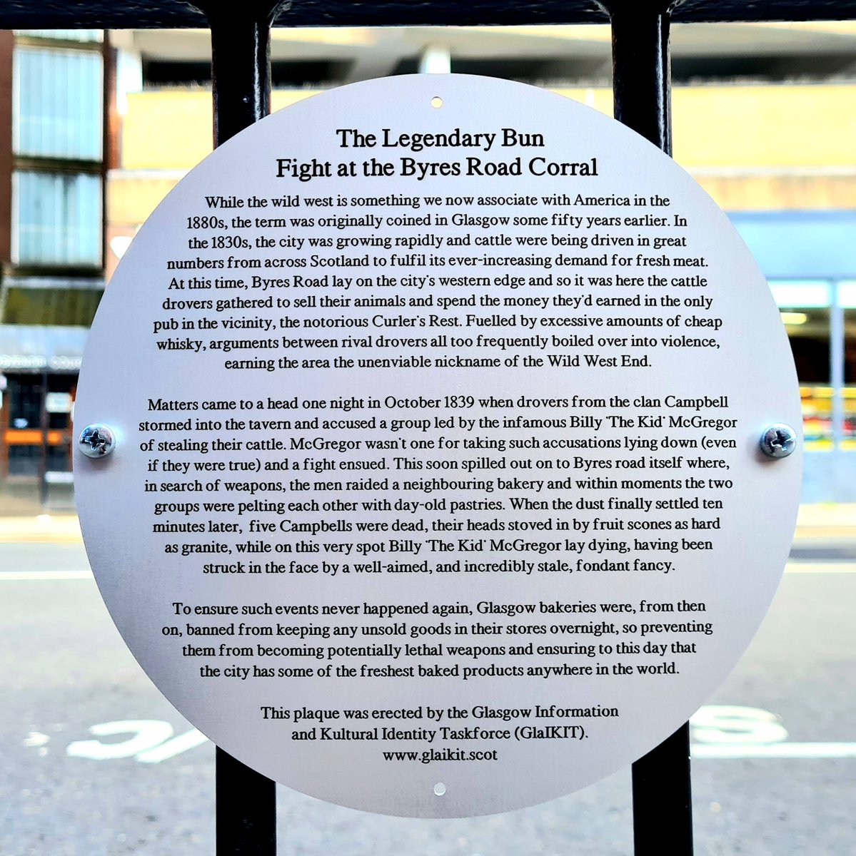 Did you know the term The Wild West originated not in America, but in Glasgow? Our latest plaque explains why, and how it's linked to the untimely death of the infamous Billy 'The Kid' McGregor on a west end street in 1839. #glasgow #humour #glasgowhistory #thewildwest #glaikit