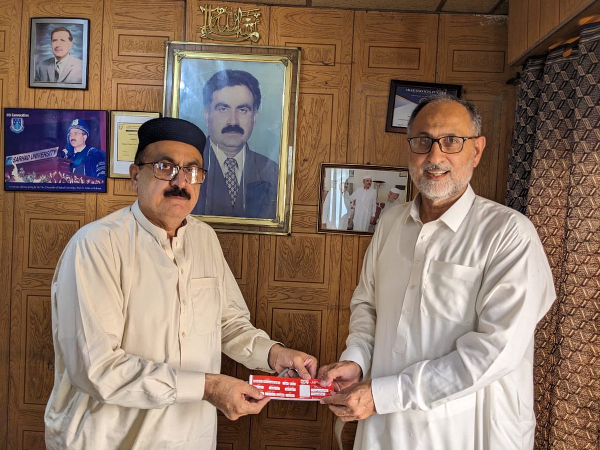 AbdulAzizANP's tweet photo. چیئرمین ضلعی الیکشن کمیشن اے این پی مردان حاجی عبدالعزیز خان ضلعی رکن ملگری ڈاکٹران ضلع مردان و سابقہ صدر پختون سٹوڈنٹس فیڈریشن افغانستان ڈاکٹر بشیر احمد کو اے این پی کی ممبر شپ فارم پیش کر رہے ہیں.                                               #ANPMemberShipDrive #ANPMardan https://t.co/I6B74IW2A7