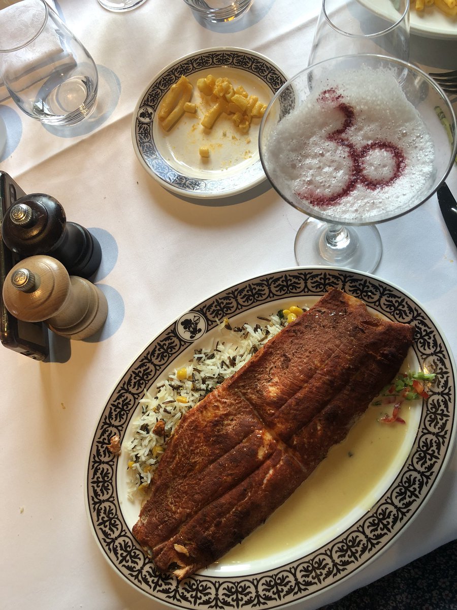 theDLPDarling's tweet photo. Fabulous dinner in Walt’s,we got the Jules Verne room. Which of course was  a hit with our son Jules 😂❤️ @DisneyParis_EN https://t.co/iHH0OioMKt