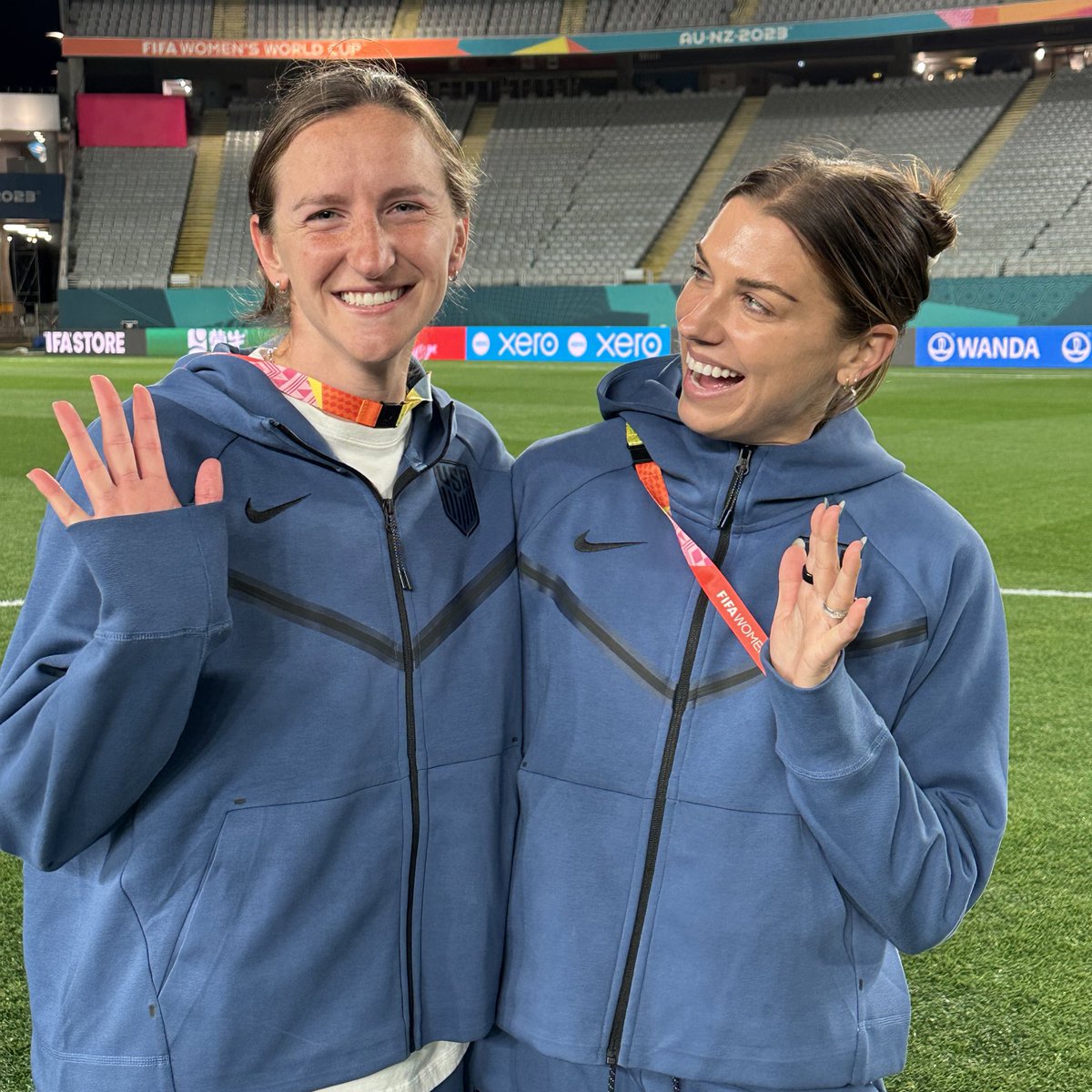 USWNT's tweet photo. 10 years later, and still casually saying hi… but at the World Cup 👋 https://t.co/JEx4FsTKnt