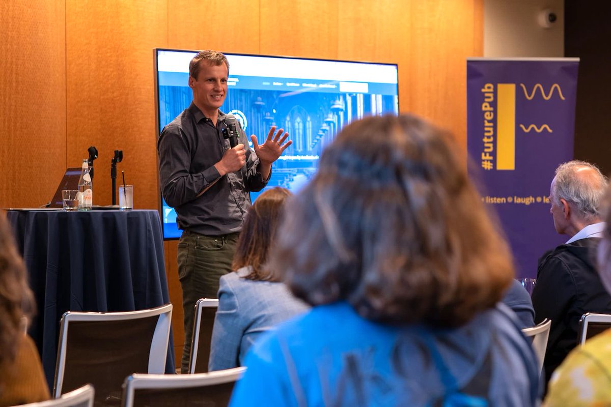 digitalsci's tweet photo. Our popular #FuturePub event was a big success in San Francisco - and we couldn't have done it without you! π€©π
In this new #TLDR post, @DrHammersley & @FunSizeSuze share details of the event's lightning talks, photos by @huwmjames & more!
https://t.co/JUz2MJ0ewK https://t.co/pumXvUgh2J