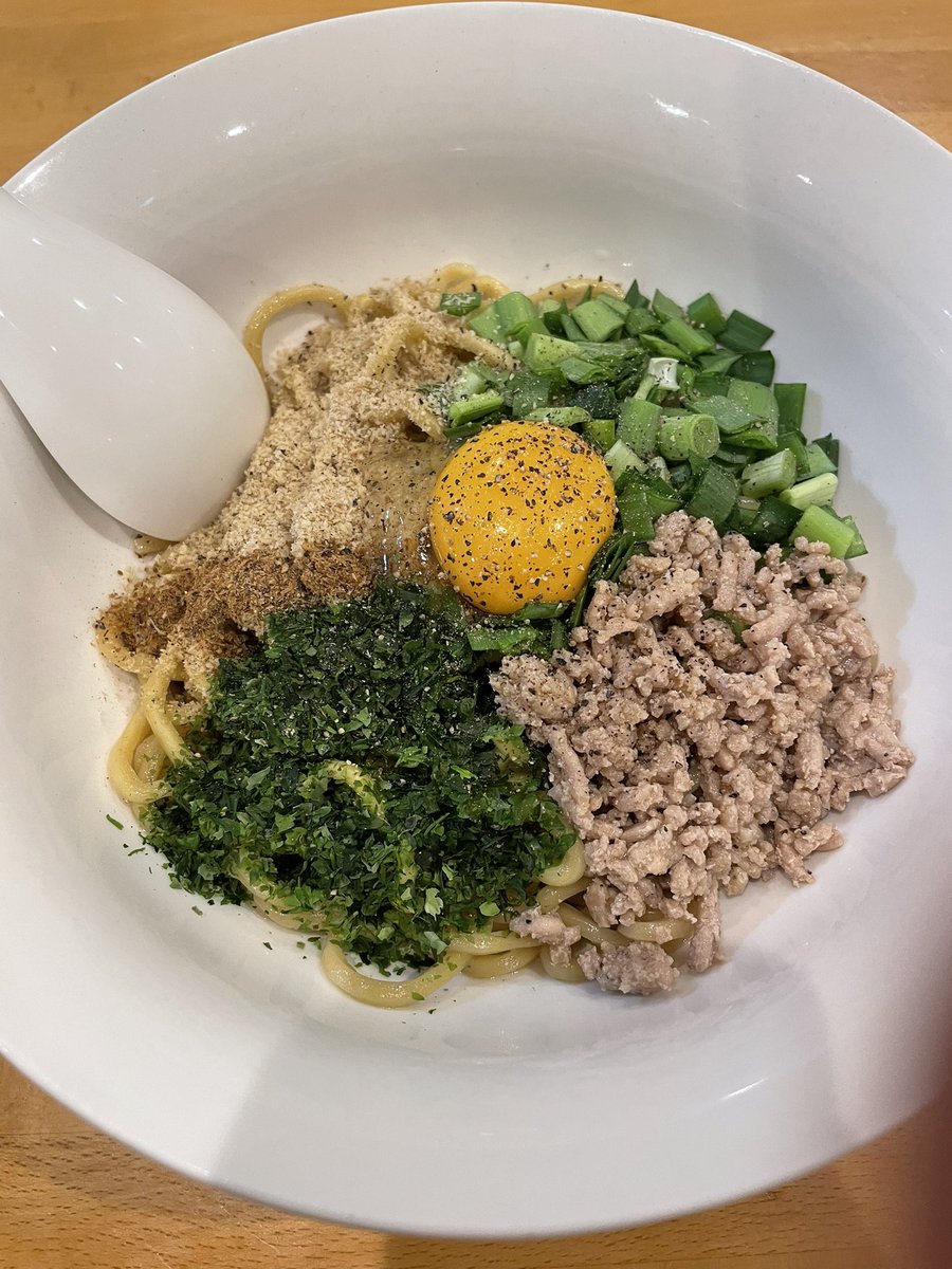 syodaiyoshimoto's tweet photo. 夜の部17時からです！
味玉残り15個くらいですー！
夜もがっちり食いましょう！
よろしくお願いします^_^ https://t.co/ukZ2eUe5IS