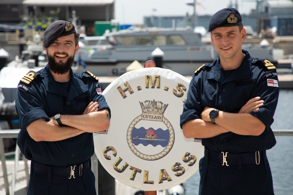 MODGibraltar's tweet photo. ⚓️@RNGibSqn bids our departing Squadron Commander a fond farewell and congratulates the newly appointed Squadron Commander, formerly HMS CUTLASS CO.

⚓️In addition to bidding farewell, we also welcome the new CO of HMS Cutlass.

@UKSTRATCOM
@NAVYNEWS
#RoyalNavy #HMSCUTLASS https://t.co/95pf4R251p