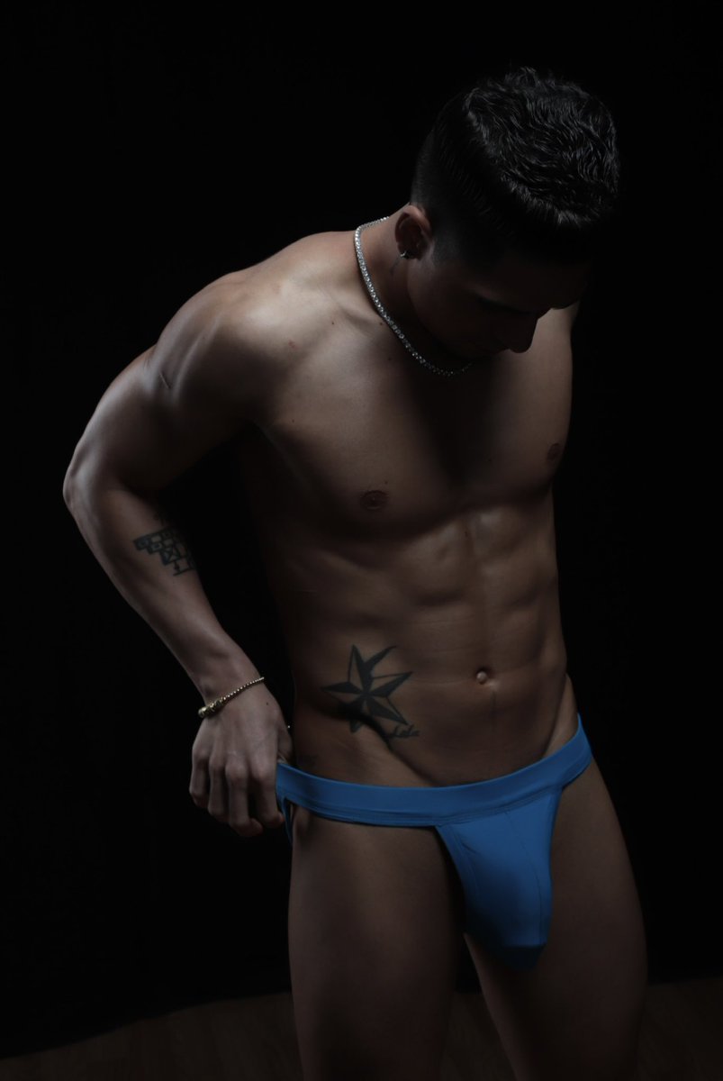 KingChristianR0's tweet photo. New #OnlyFans Content Coming Soon 😜 #KingChristianRoyals #Royals #Photography #Fame #Explore #Dedication #ModelManagment #Model #ModelShoot #Vibes #King #PhotoShoot #ModelSearch #DreamBig #WorkHard #ModelsWanted #Body #Gay #Confidence https://t.co/ZQPI6C4Ntk