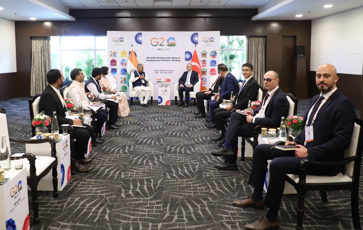 Prof. Dr. Vedat Işıkhan (@isikhanvedat) on Twitter photo G20 toplantımızın ev sahibi Hindistan Çalışma ve İstihdam Bakanı Sayın Shri Bhupender Yadav ile ülkelerimiz arasındaki işbirliği ve koordinasyonu geliştirmeye yönelik ikili görüşmemizi gerçekleştirdik.
Değerli mevkidaşım Sayın <a href="/byadavbjp/">Bhupender Yadav</a>’a misafirperverlikleri için ayrıca G20 toplantımızın ev sahibi Hindistan Çalışma ve İstihdam Bakanı Sayın Shri Bhupender Yadav ile ülkelerimiz arasındaki işbirliği ve koordinasyonu geliştirmeye yönelik ikili görüşmemizi gerçekleştirdik.
Değerli mevkidaşım Sayın <a href="/byadavbjp/">Bhupender Yadav</a>’a misafirperverlikleri için ayrıca