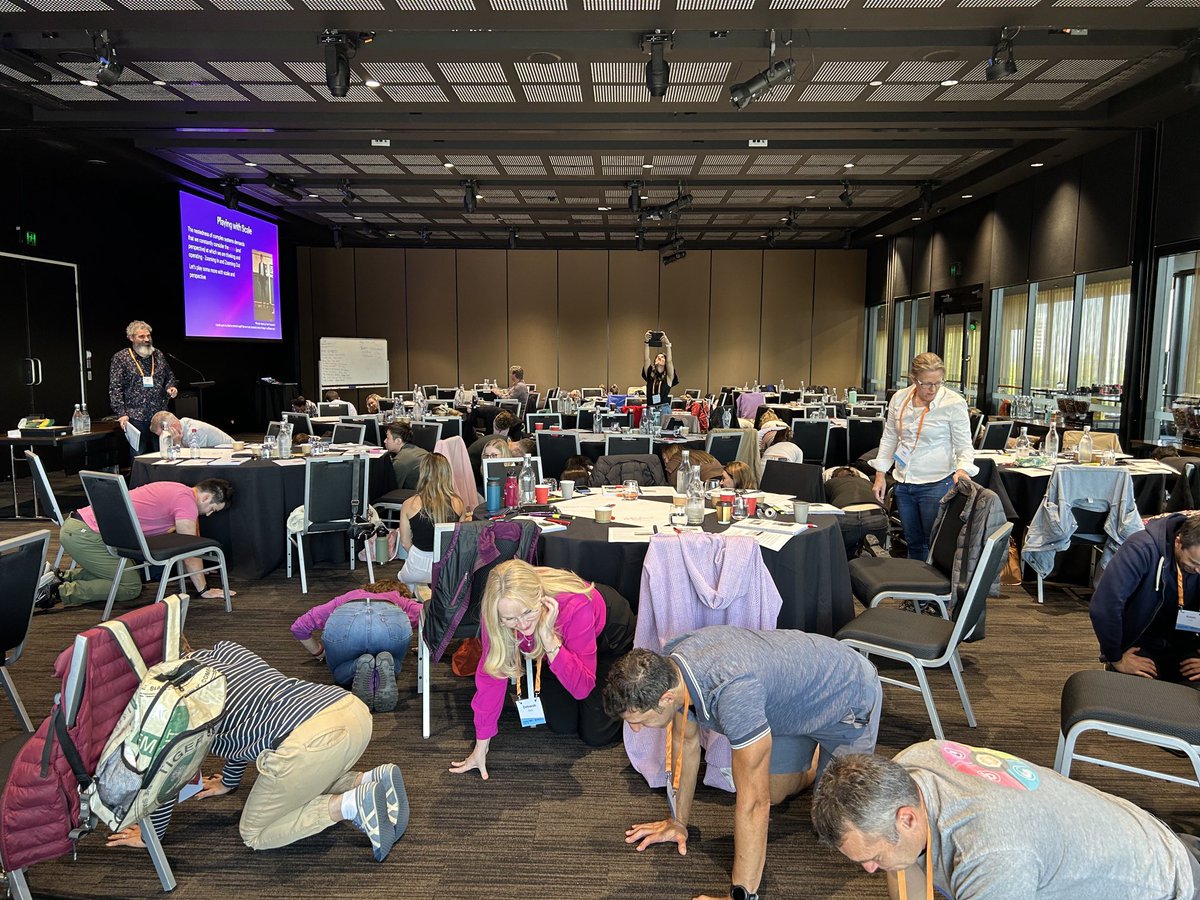 RathLeanne's tweet photo. Thank u Brisbane & @noigroup. Day 1 #explorepain. Saluting diverse interest in exploring pain-there are an impressive 13 disciplines, all of which will be revealed tomorrow. Day 1 is truly transdisciplinary. Sole collective focus is on the person in pain @altThinq https://t.co/sfHEo0Xfz5