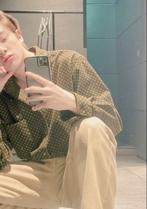 cleilvx's tweet photo. day 01 of finding moots; restarting

 hi, i'm clei — currently looking for interactive moots!

— she/her '02 ; filo
— not new to #kpoptwt &amp; #stantwt
—mainly looking for engene moots but any fandom will do

♡/↻ are very much appreciated https://t.co/HZJkdPpQuW