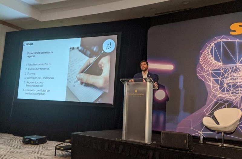 donfelixspm's tweet photo. Arturo López Valerio explora la explotación de datos en redes sociales mediante la IA https://t.co/ih5hSzXKn9 https://t.co/NG73guGMV6