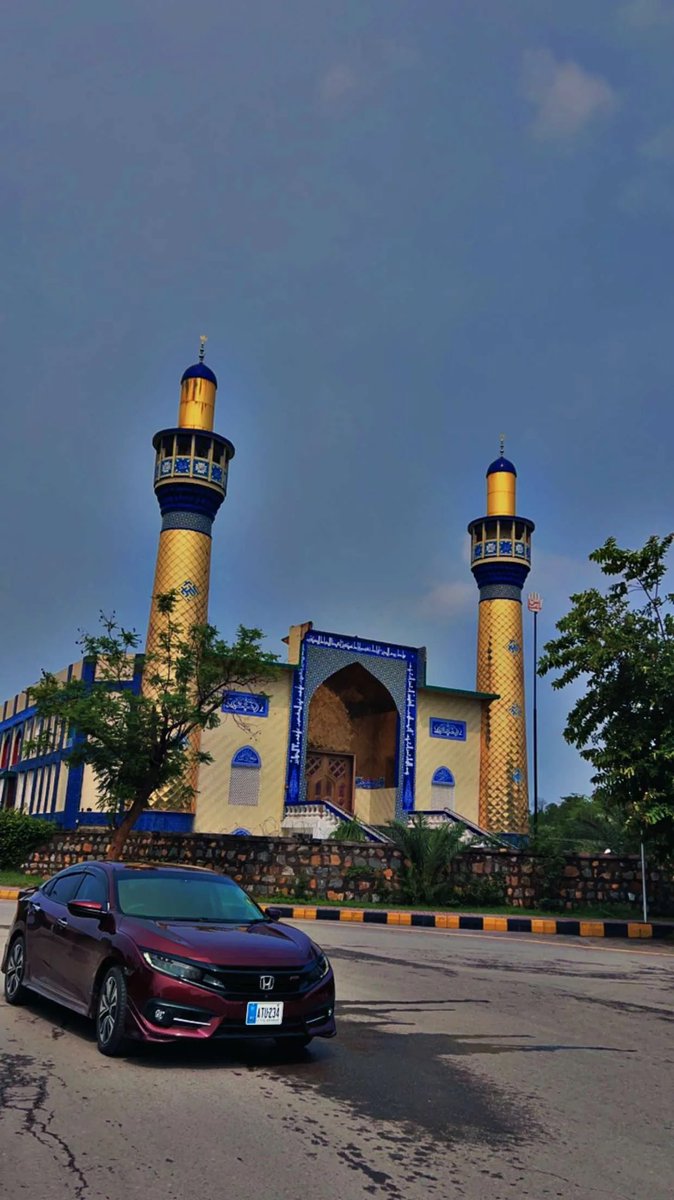 ValleyVenturePk's tweet photo. Friday is here, Let’s pray for the world. Ya Allah, Forgive all our sins.
.
.
.
.
#ValleyVenturePk #JummaMubarak #Friday #Islamabad #Rawalpindi #ValleyVentureFamily #Snaps #HDR #HDRPhotography #Mosque #Explorer #Peace #Spirtuality #Muharram #Pakistan https://t.co/D0VBC52JaL