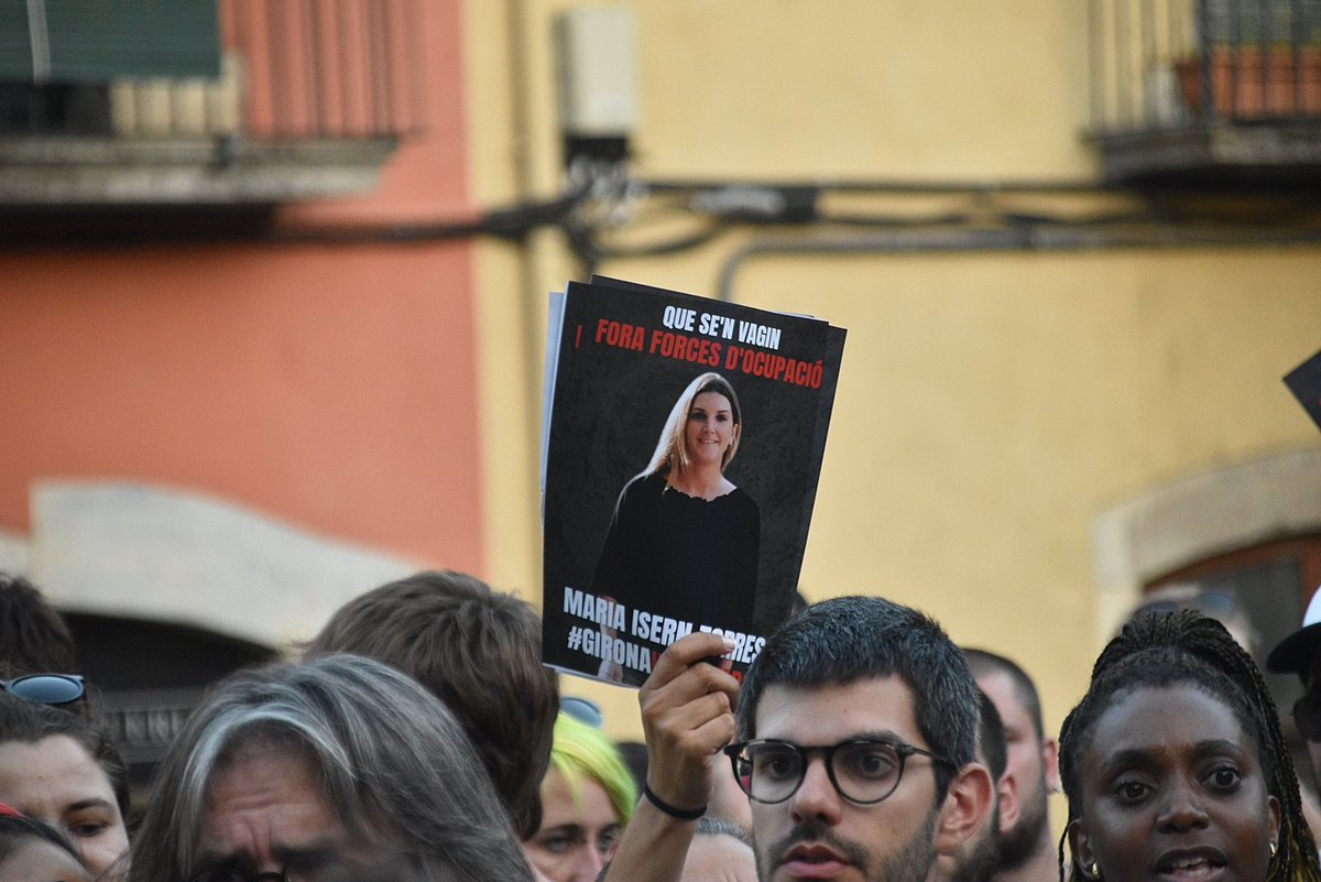 🔥 Del dolor, les llàgrimes i traïcions crearem ràbia organitzada!

📸 @martiboigues
