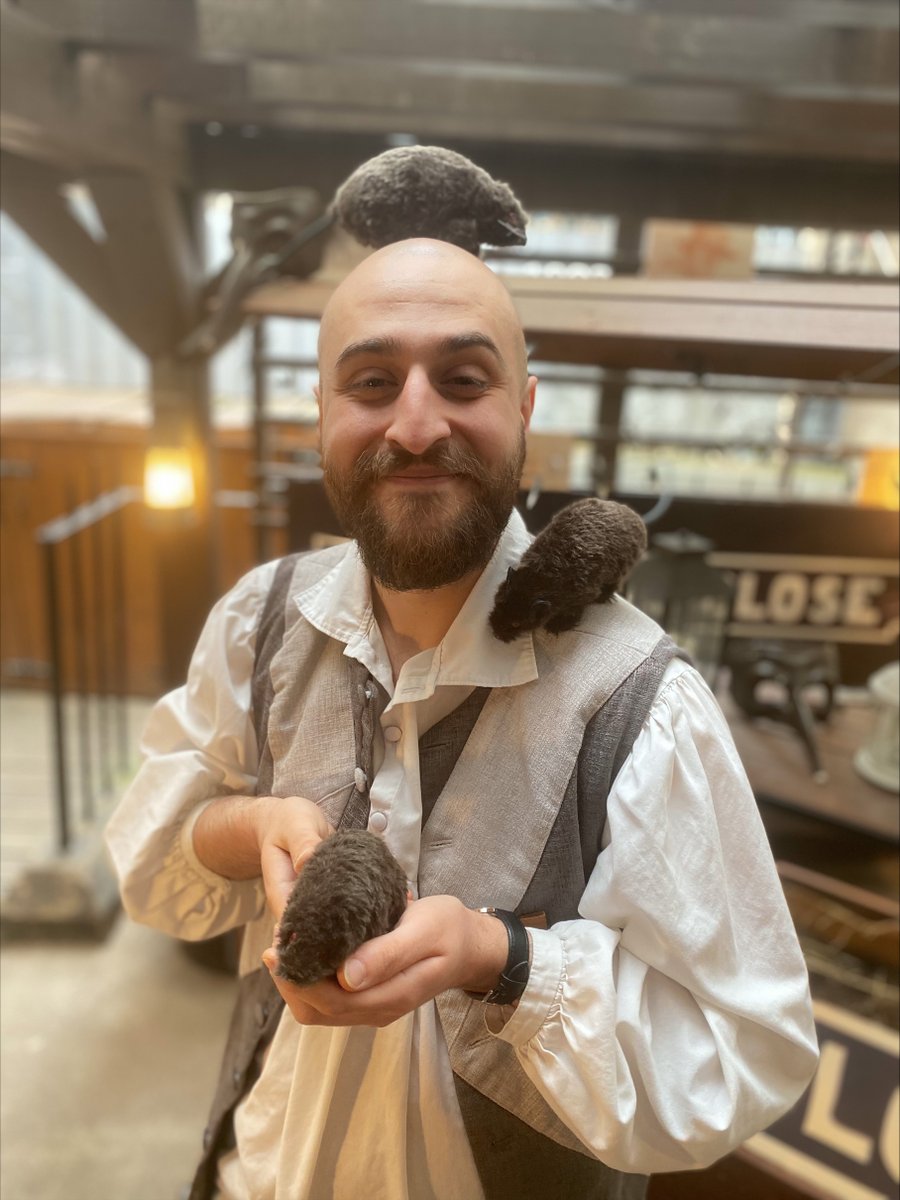 🐀 #MeettheTeam Steven has been a Tour Guide at The Real Mary King’s Close since March last year. He plays Walter King, leader of Edinburgh’s 'plague cleaners', the Foul Clengers😷 In his spare time, Steven enjoys cooking, playing music and...juggling!🤹