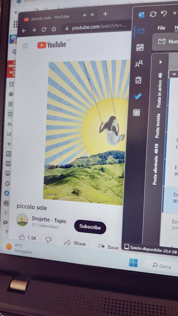 linmery_'s tweet photo. Sapevo che oggi sarebbe partito il loop. ☀️☀️☀️☀️
#piccolosole
#donnalisi https://t.co/vXIigwlME1