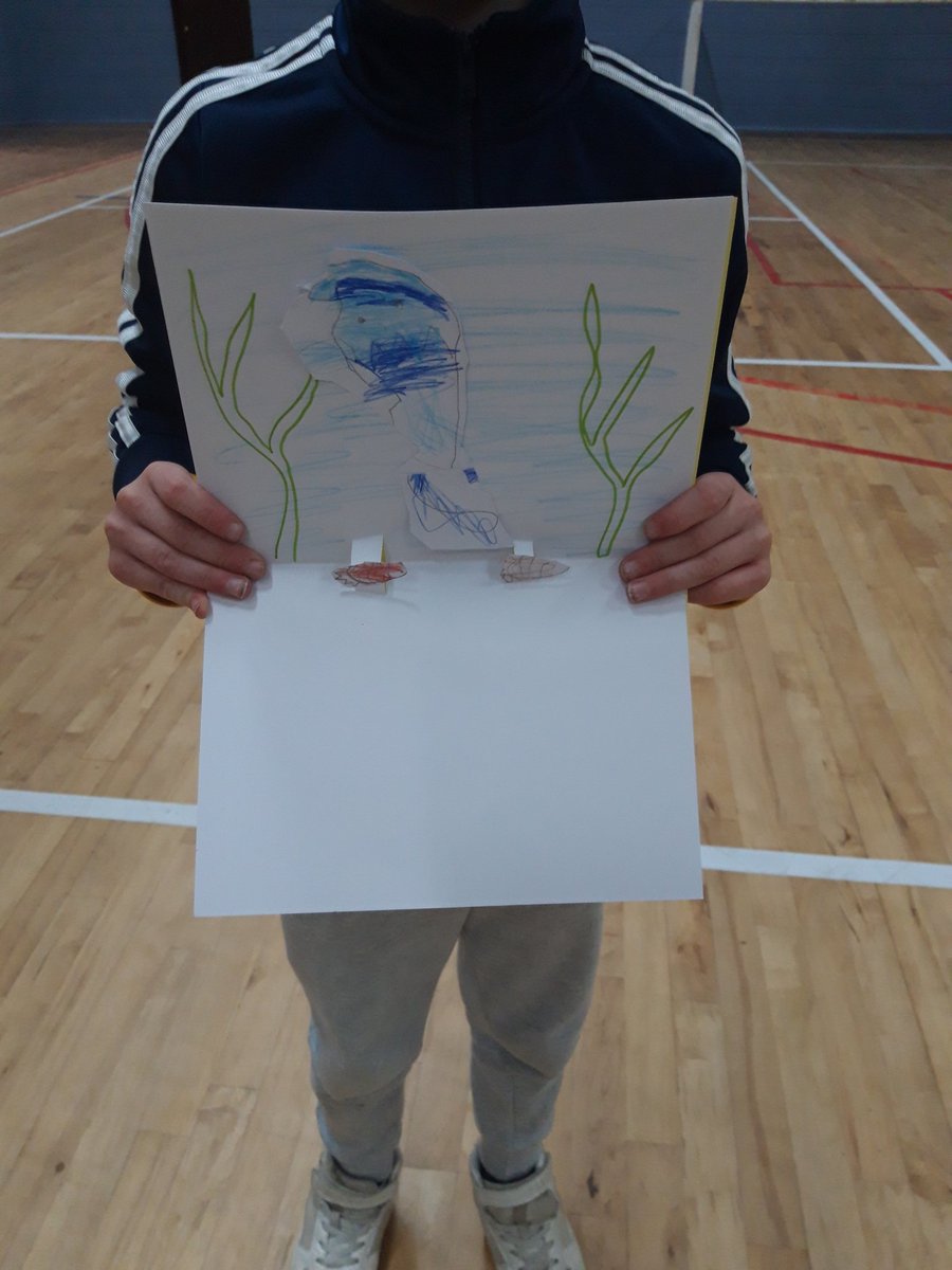 OgrasOgras's tweet photo. Ceardlann iontach Ealaíne ag Campa Thrá Lí. Brilliant Art Workshop at Tralee Ógras Summer Camp. @ForasnaGaeilge @dcediy #Ogras @PEIG_ie @RTERnaG @TG4TV @saolodheas https://t.co/p6ww2XYSKK