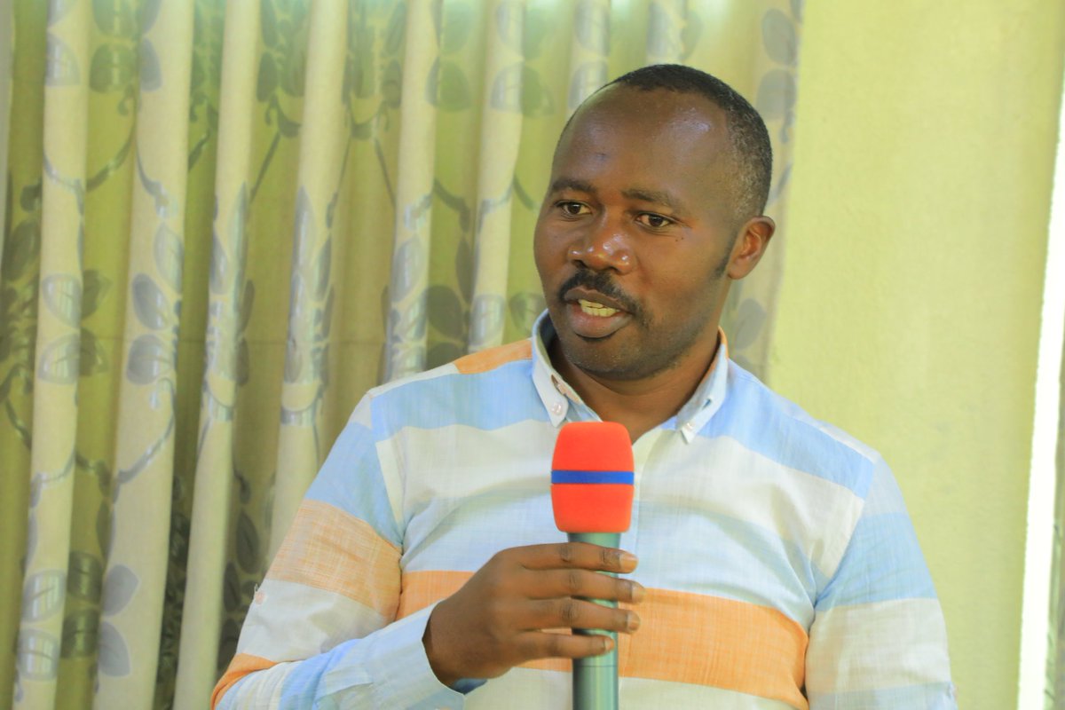 RutsiroDistrict's tweet photo. Mayor @promulindwa ari kumwe n'abakozi batandukanye b'Akarere n'abahagarariye abafatanyabikorwa yakiriye Itsinda ry'Ikigo cy'Igihugu cy'ibarurishamibare rije gusuzuma uburyo Akarere kesheje imihigo 2022-2023.  Uwayezu Beatrice uyoboye Itsinda yasobanuye uburyo isuzuma rizakorwamo https://t.co/De85H5O46G