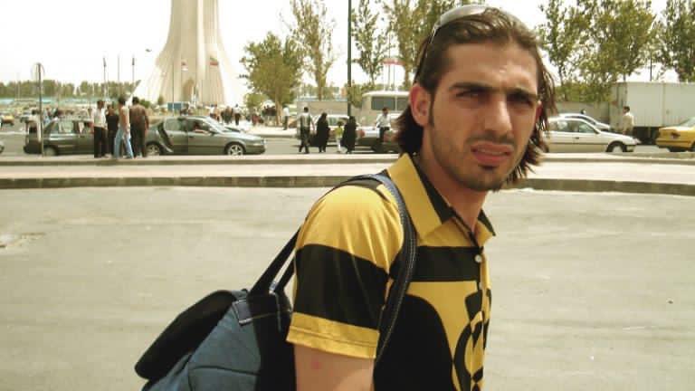 Îro 15. Salvegera terorkirina rojnamevanê Kurd ê Kerkûkê Soran Meme Heme ye.

Rojnamevanê kovara Livîn Soran Mame Heme êvara 21ê Tîrmeha 2008an li ber deriyê mala xwe ya li taxa Reşîdawa ji aliyê çend çekdaran ve hat kuştin.

Soran li ser gendeliyên Rêveberiya Kerkûkê ya wê demê