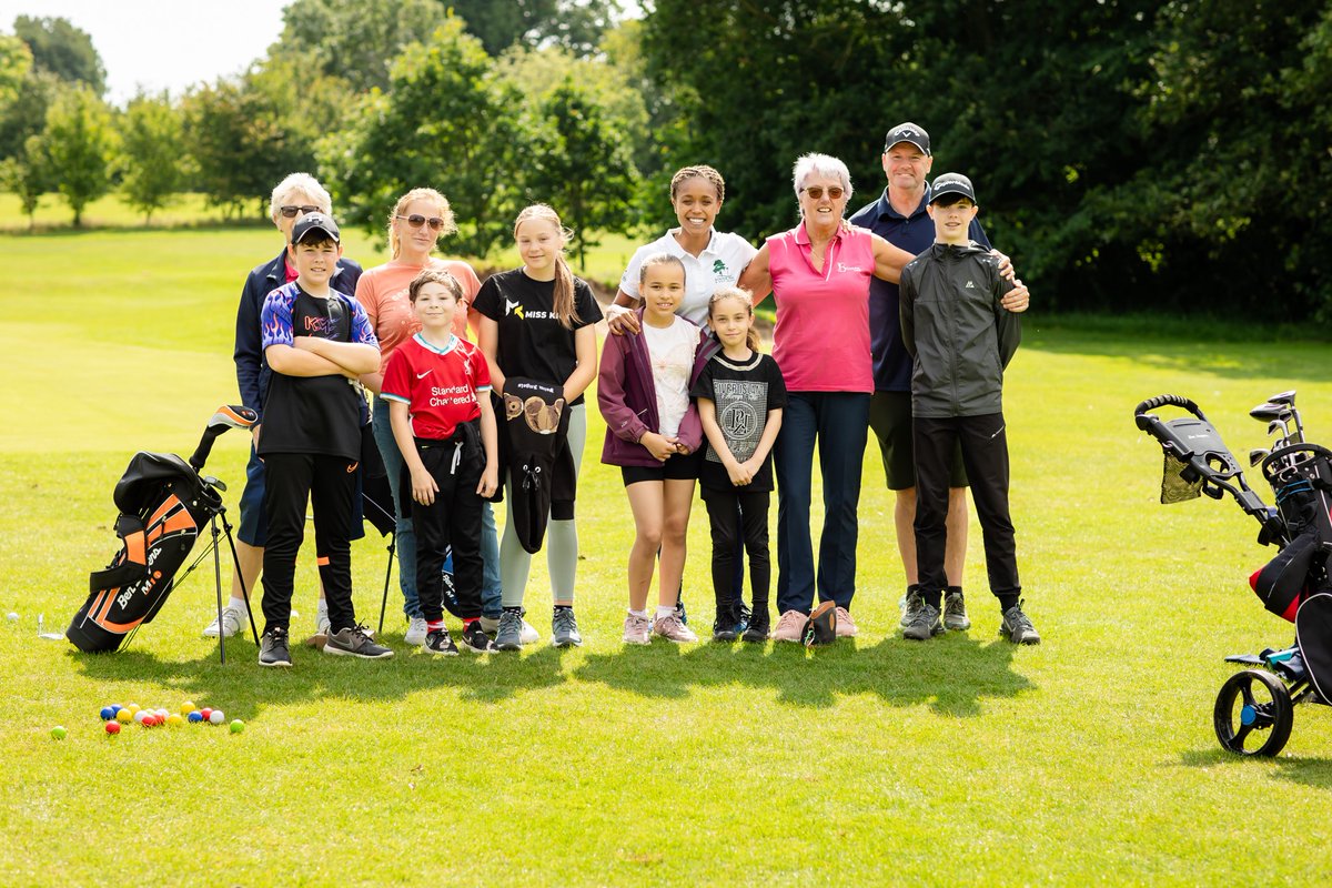 EnglandGolf's tweet photo. 😁 How great is this?!

Two-weight world champion @TashaJonas and former @Everton midfielder Michelle Hinnigan were down at @BowringGolf yesterday enjoying a @GetIntoGolf session!

We hope everyone had a fantastic afternoon! ⛳

🇺🇦 #EGStandswithUkraine 🇺🇦 https://t.co/hTL5p9Y9me
