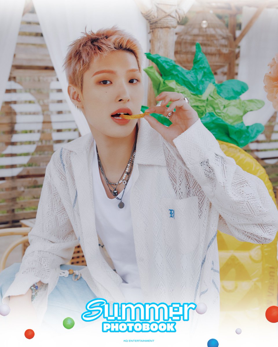 ATEEZofficial's tweet image. [📷] ATEEZ 2023 SUMMER PHOTOBOOK Preview '민기(MINGI)'
⠀
PRE-ORDER: 2023. 07. 21(FRI) 3PM ~
RELEASE: 2023. 08. 22(TUE)
⠀
#2023_OUR_SUMMER #ATEEZ #에이티즈 #MINGI #민기