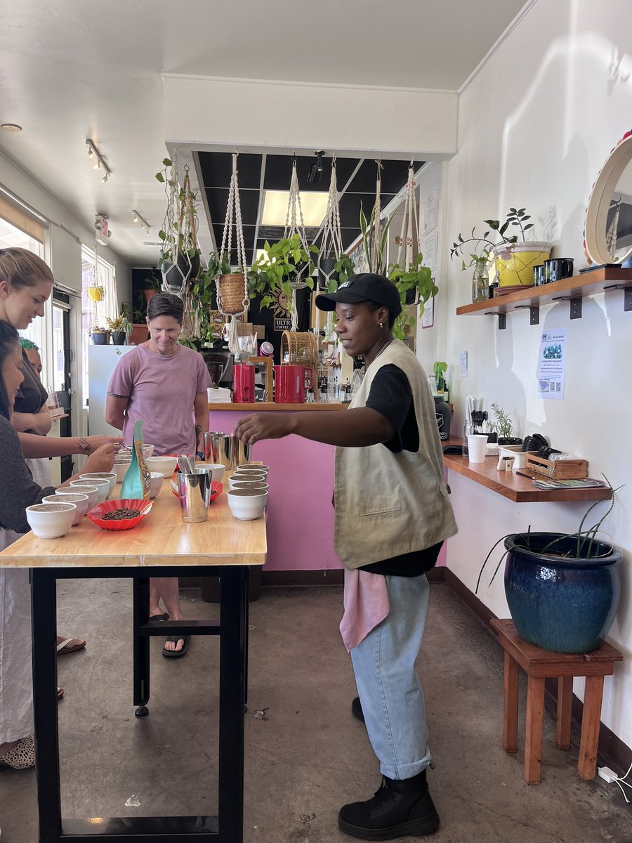 hiphoplkair's tweet photo. Assisted a good friend and great woman-owned business in their LANDING (speaking into existence) a new wholesale account. Lessgooo!! I love linking with these ppl who have literally got it out the Fn mud๐ฅน#specialtycoffee #ultreya #queercoffee https://t.co/sDfjKZG7Ga