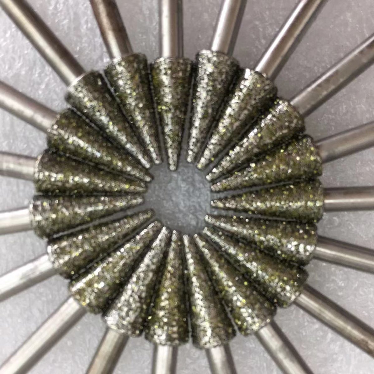kmabrasives's tweet image. diamond arrow shape grinding head
#arrowshape #diamondhead #grindingtools #abrasivese #diamondtools #customized