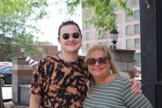 mikemossnerart's tweet photo. My beautiful mother passed away Wednesday July 19th at 9:07pm. My sister and I held her hands as we told her it was okay to let go 

I want everyone to know how amazing she is. Loving, selfless, always considerate of others. Earth lost a diamond, but heaven got an Angel 🩷 https://t.co/XVhgXAYzFk