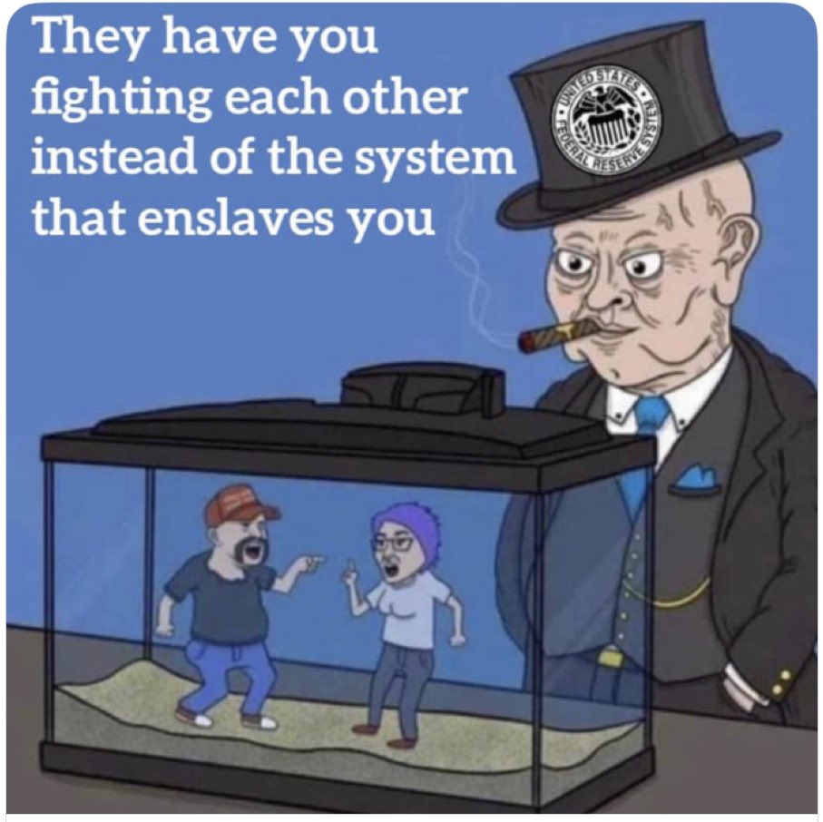 BGuilloryHTX's tweet image. This picture can’t be more accurate. There’s no such thing as left or right. Just the elites vs all of us. We must fight to grow the middle class, it’s the elites worst enemy. A strong and vibrant middle class. #ForWorkers #ForAllOfUs #ICare #TX38