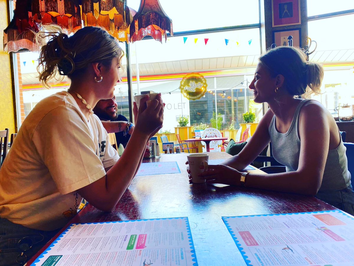 Our tables are open for all! 

All around the country tables are chatting, friendships are being made &amp; people are feeling a little less lonely 💛

#meetnewfriends #zoomchats #connect #helpeachother #loneliness #reduceloneliness #socialisolation #everymindmatters #mentalhealth
