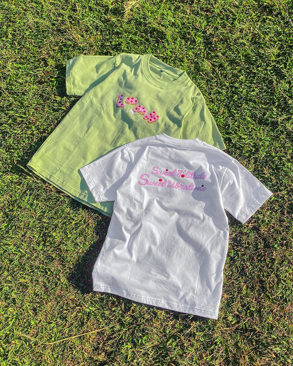 Loonhehe's tweet photo. LOON "CHERRY SOLITUDE"
Released by @unitgigsdarurat

Only 200K
With Bracelet Beads
Comes with 2 kind of shirt
White and Moss Green 
Printed on Cotton Combed 20s with Plastisol Ink

Pre-Order until 25 July
Contact Order: 087733150383 https://t.co/6U6M1t6Vh1