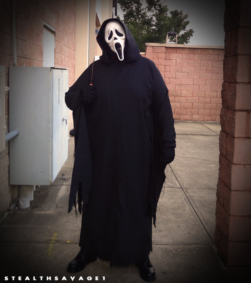 Hello Hoodie Squad! Stealth can't come and stream right now... he's finding out what happens to people who stick there noses in business that doesn't concern them! 🔪📞😱 #screammovie #scream6 #ScreamVI #kickstreamer