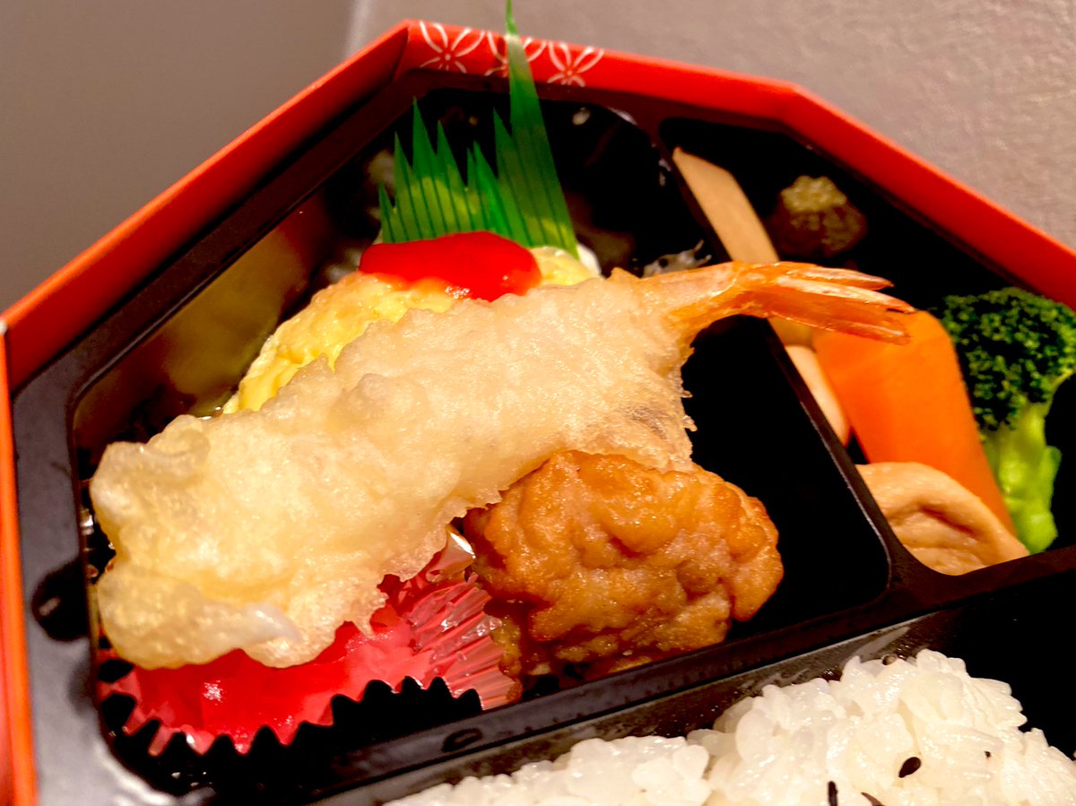 funkyfriday_795's tweet image. #ファンフラスタッフ弁当 #優勝弁当 🍱🎊

#扇 #笹巻すし本舗 #七倉弁当 

#ごちそうさまでした 🤤

#funkyfriday #nack5