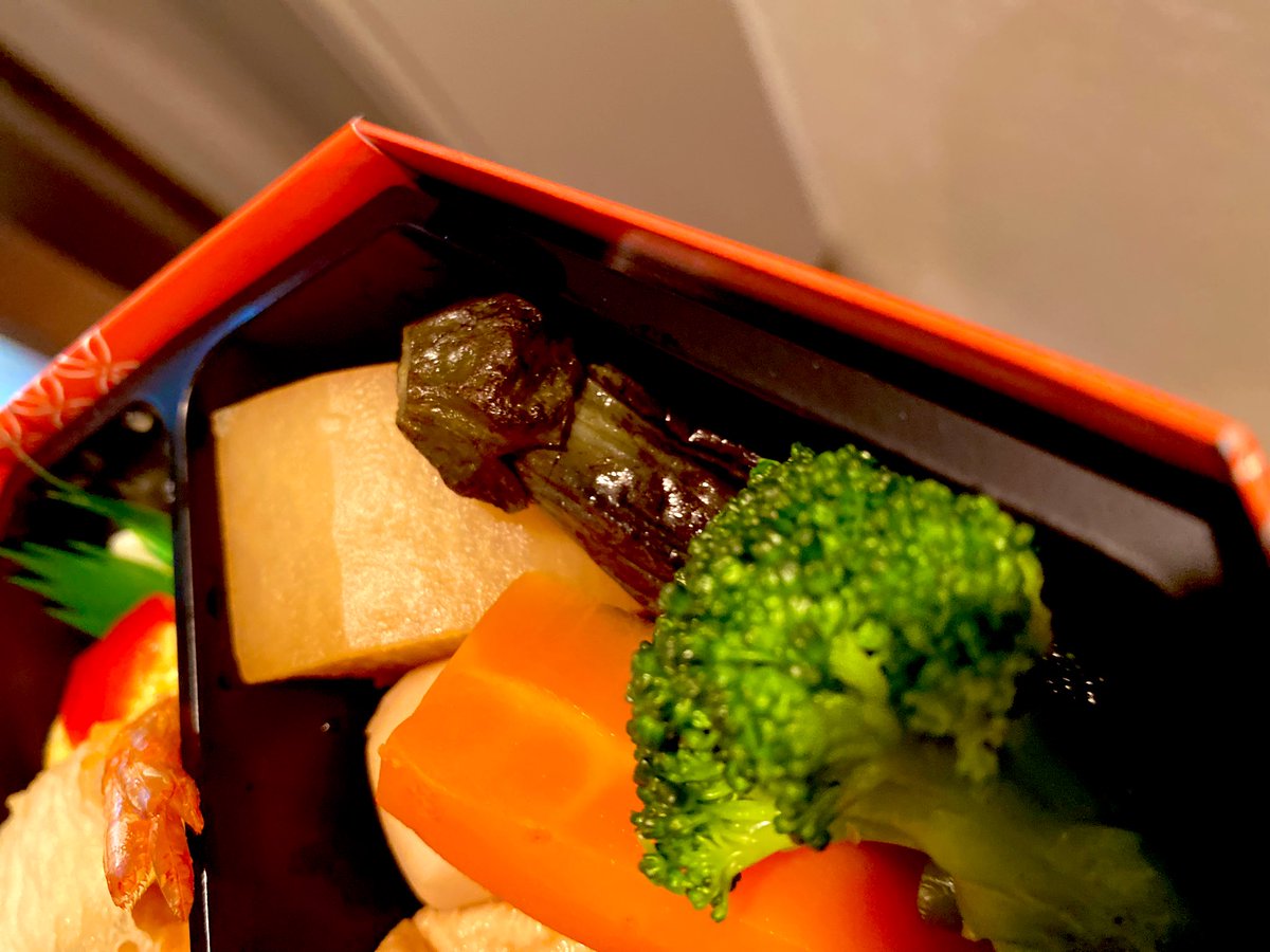 funkyfriday_795's tweet image. #ファンフラスタッフ弁当 #優勝弁当 🍱🎊

#扇 #笹巻すし本舗 #七倉弁当 

#ごちそうさまでした 🤤

#funkyfriday #nack5