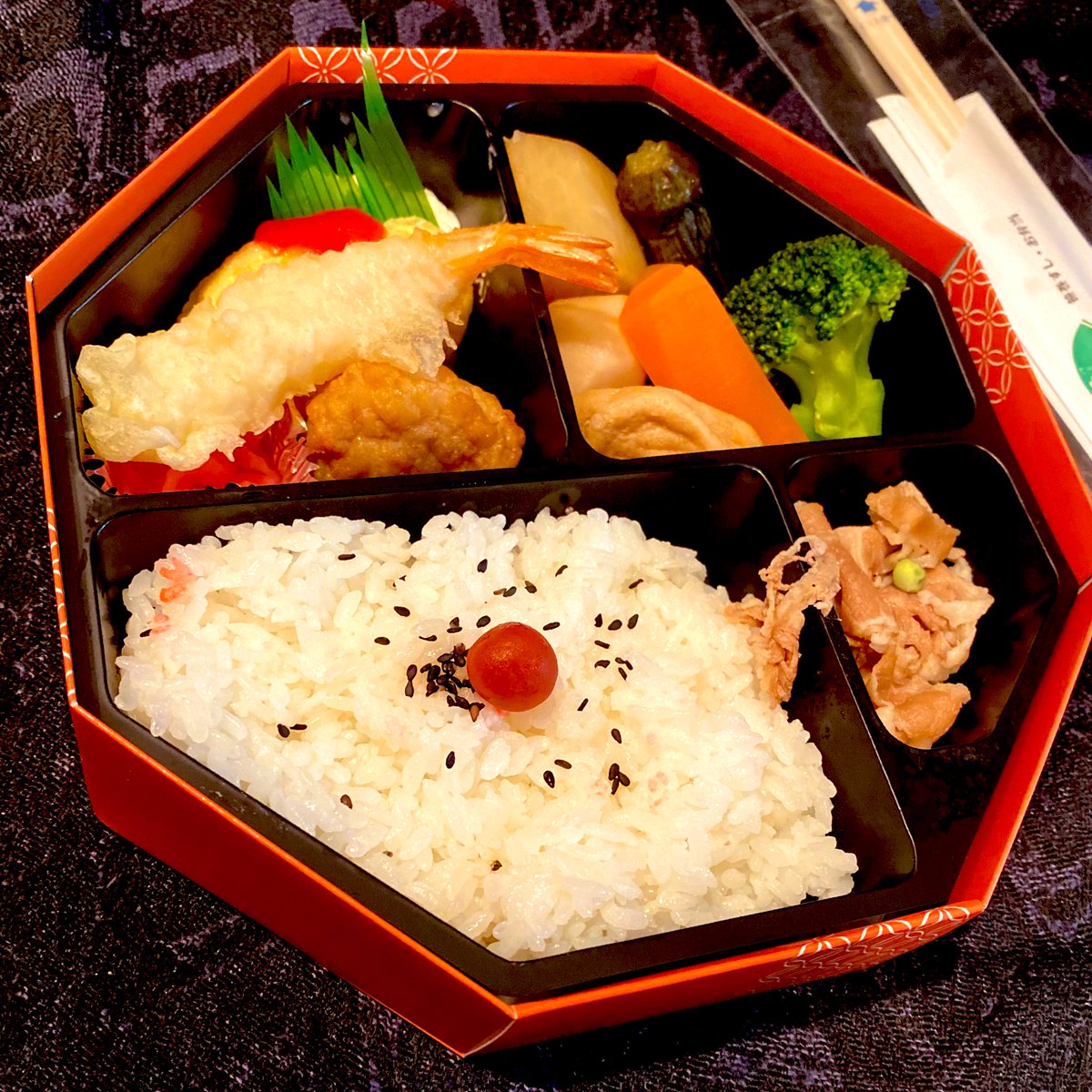 funkyfriday_795's tweet image. #ファンフラスタッフ弁当 #優勝弁当 🍱🎊

#扇 #笹巻すし本舗 #七倉弁当 

#ごちそうさまでした 🤤

#funkyfriday #nack5