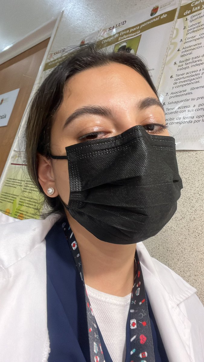 karlaalbm's tweet photo. Adivinen cuantas horas de guardia llevaba ahí! 🤣 https://t.co/YDamdRq129