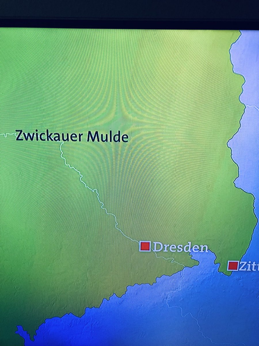 Ganz ehrlich @ardmoma das ist nicht die Zwickauer Mulde sondern die Elbe. 
Aber es liegt ja im Osten da muss man nicht so genau hinschauen.