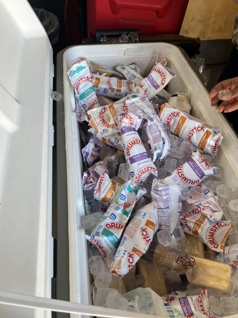 BrionesJerson's tweet photo. Celebrating 30 Safe Work Days! Who doesn’t love ice cream on a hot day! @Shelby2017goair @G_Smith17 @melirere @mboden69 @JessicaB_SAFETY @audreyvb3 @shoffman80 https://t.co/yw44YjVhdB