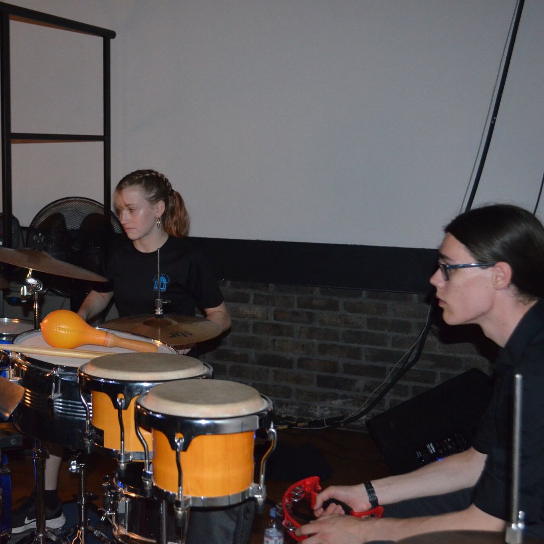 PatchamHigh's tweet image. Let's finish with a big shout out to the both casts of 'All Shook Up' and the musicians! It was a fantastic show, well done everyone and thanks for your support. Head to our website for more pics!
patchamhigh.brighton-hove.sch.uk/2023/07/17/all…

#schoolshow #schoolperformance #actinginschool