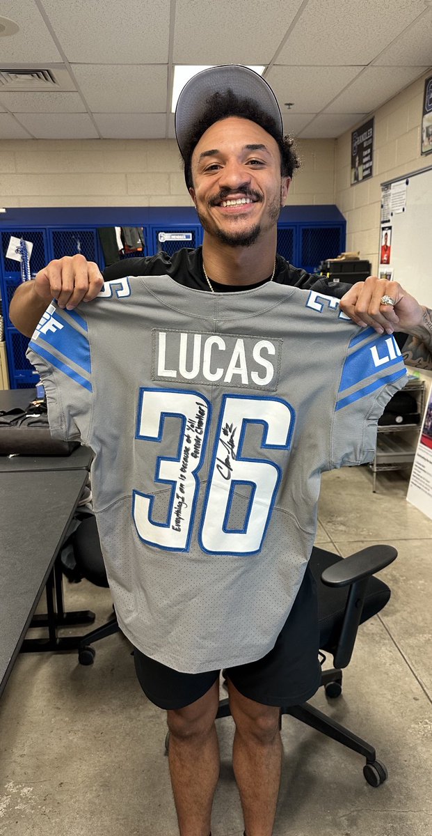 TheBottrills's tweet photo. There are approximately 1.1 million HS football players. @Chase_Lucas2 is in that 0.023% that made it to the @NFL @Lions Chase is now on the Chandler Wall of Fame and writes, "Everything I Am Is Because of Y'all.. Forever Chandler. Chase Lucas #2 @chandler_wolves #Ohana #Legend https://t.co/iRQND6muiq