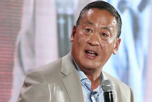 เงื่อนไขเศรษฐากับข่าวหลุด
ไม่เอาปชป.-รทสช.เพราะเคยเป็นกปปส.ไล่ยิ่งลักษณ์
เศรษฐาเข้าพท.มาจากสายยิ่งลักษณ์
ข่าวหลุดคือไปคุยกับนสพ.ธุรกิจเก่าแก่ฉบับหนึ่ง
แต่ถ้ายังร่วมก้าวไกล ไม่แค่เรื่อง112 ยังเสนอกมธ.สันติภาพปาตานี
แบบนี้จับตาเศรษฐาจะโดนทักษิณแกงหรือไม่

#ก้าวไกล #เพื่อไทย #เศรษฐา