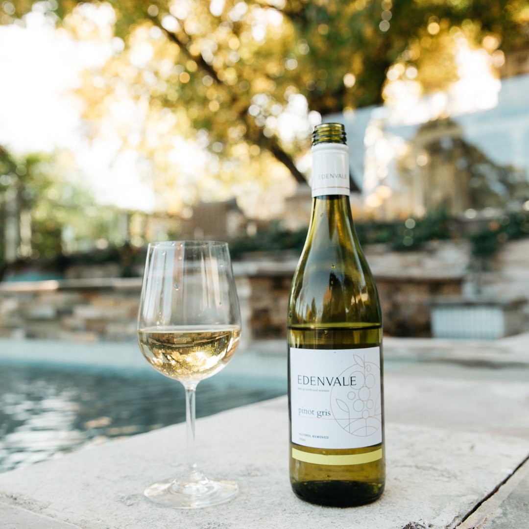 Whether you are getting cosy by the fireplace or hanging poolside this winter, we have the perfect wine for you.

#edenvalewines #nonalcoholic #alcoholremoved #lovingtwentytwentyfree #AFwine #AFsociallife