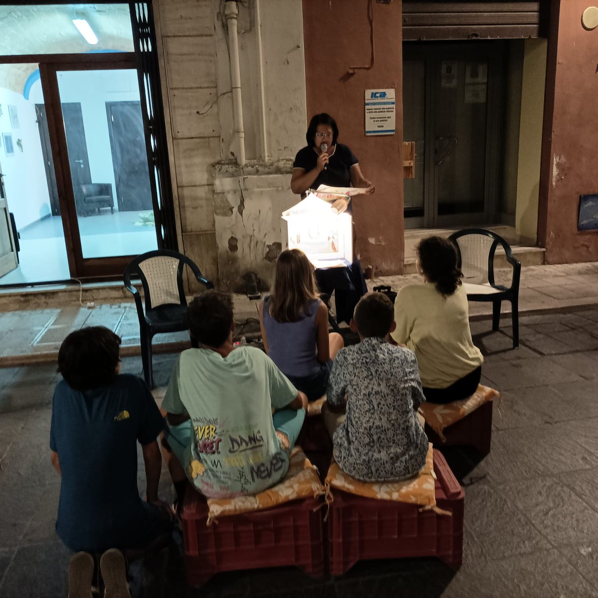 MagaliRapini's tweet photo. #approdo
#approdofestivaldellearti
#lambelambe
#kamishibai
#giochiantichi
#giochifattiamano
#favole
#storie
#piccoloteatro https://t.co/a2xSdDHHFt