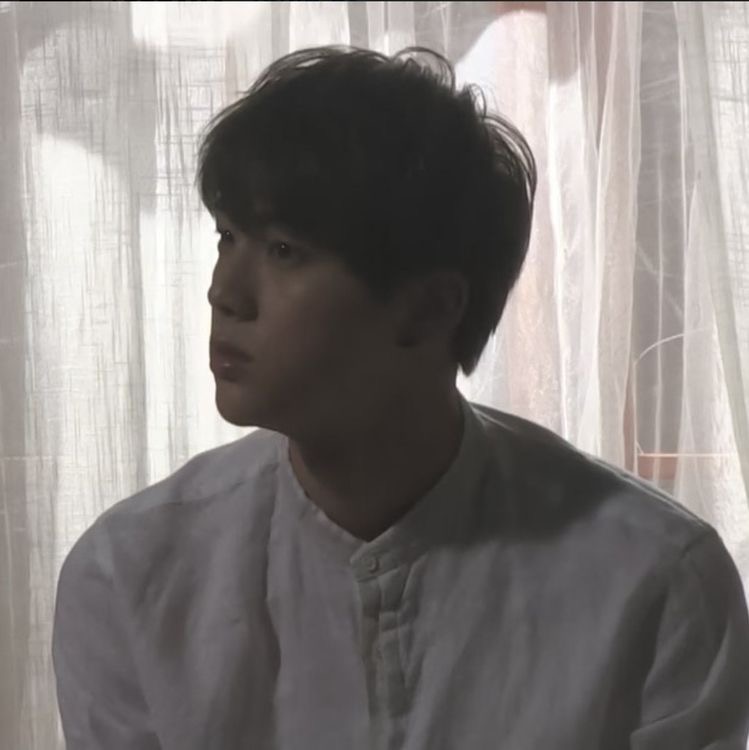 hourjinnie's tweet photo. #방탄소년단진 #진 #BTSJIN #JIN https://t.co/hyf7lGWeY5