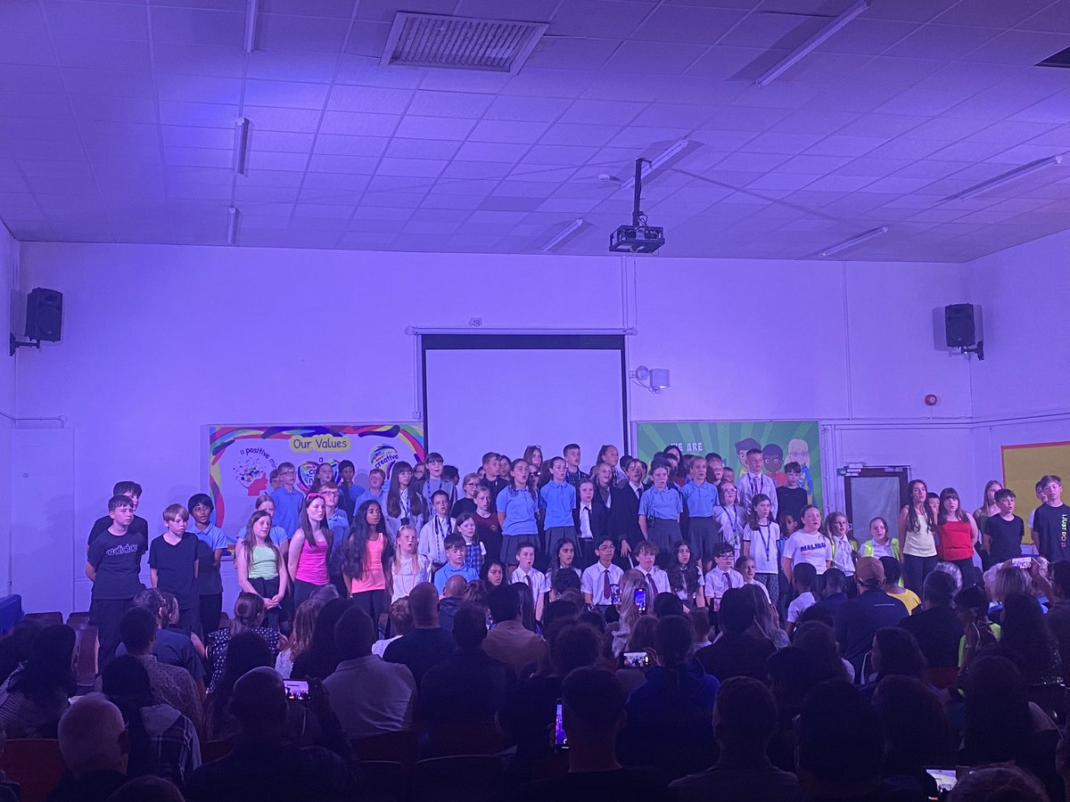 A HUGE well done to Year 6 for their impressive performances this week of their production SCHOOLFALL. You were amazing 👏