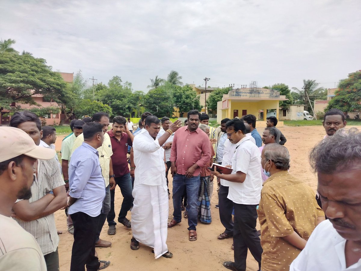 AKSaiJSaravanan's tweet photo. ஊசுடு தொகுதிக்குட்பட்ட குருமாம்பேட் பகுதியில அமைந்துள்ள மைதானங்களை மேம்படுத்துவது சம்பந்தமாக DRDA இயக்குனருடன் நேரில் சென்று ஆய்வு செய்தபோது.@BJP4Puducherry @BlrNirmal @blsanthosh @JPNadda @amitmalviya https://t.co/REdaK4LlQu
