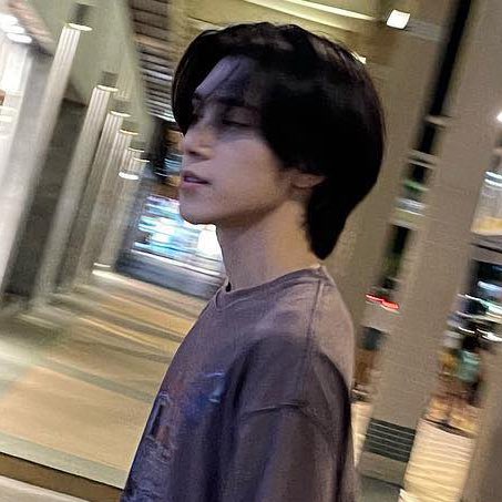 hendery is unreal